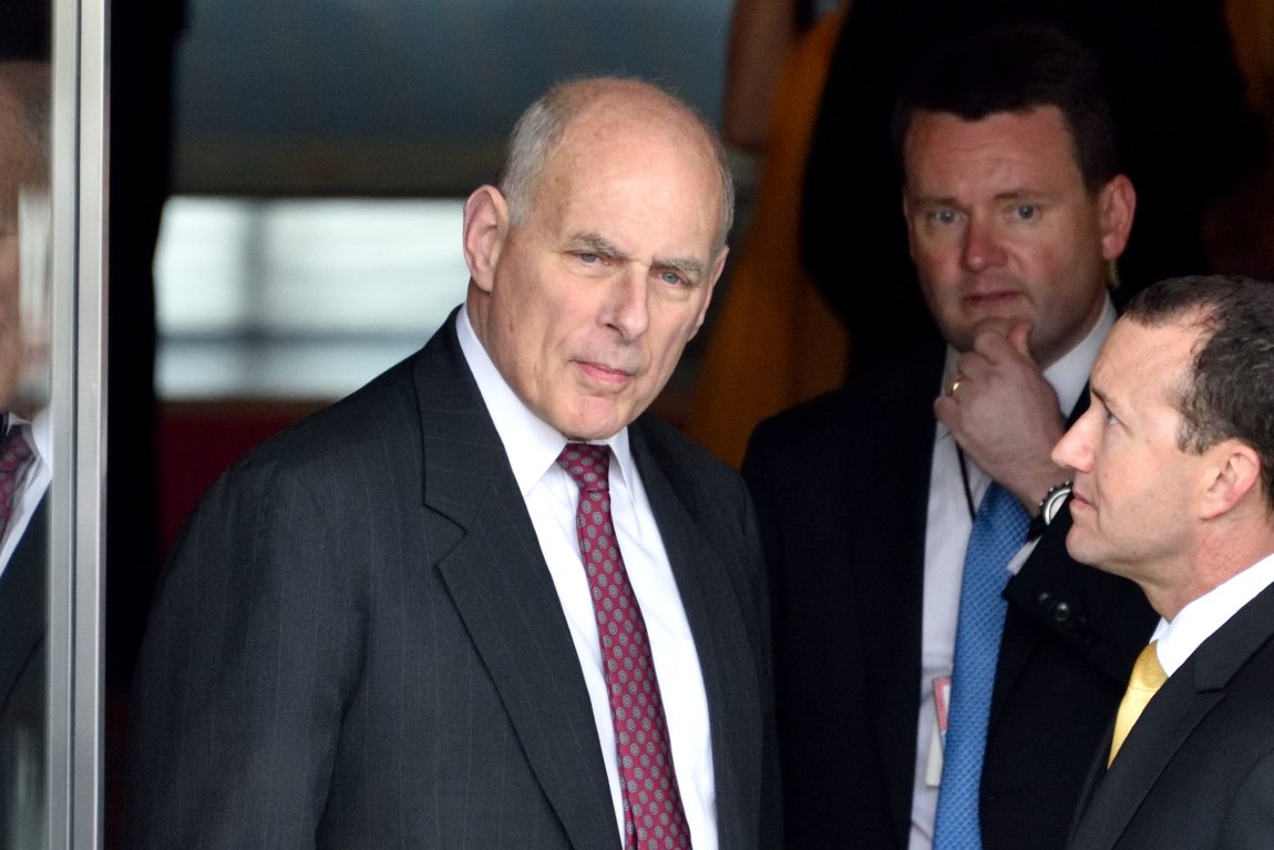 Távozik Trump kabinetfőnöke