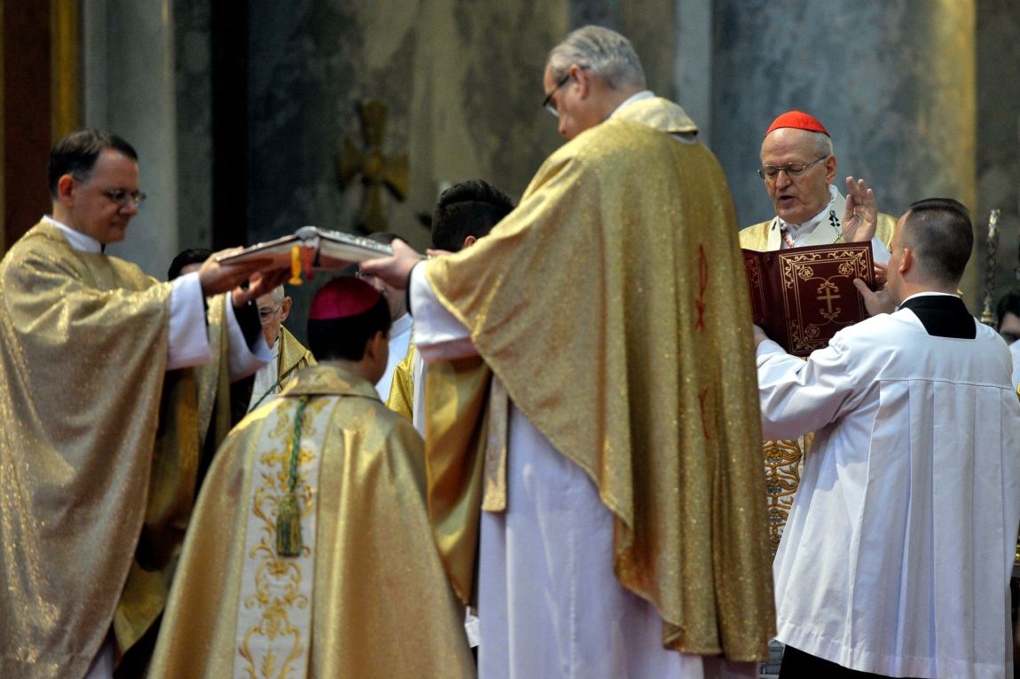 Püspökké szentelték Mohos Gábort