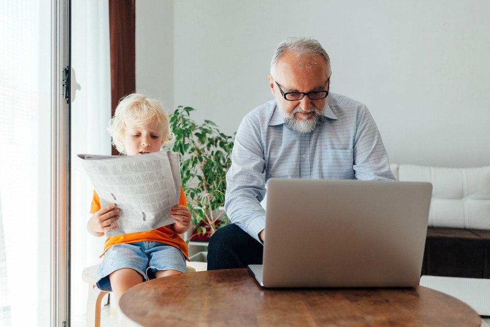 Emelkednek a nyugdíjak és a bérek