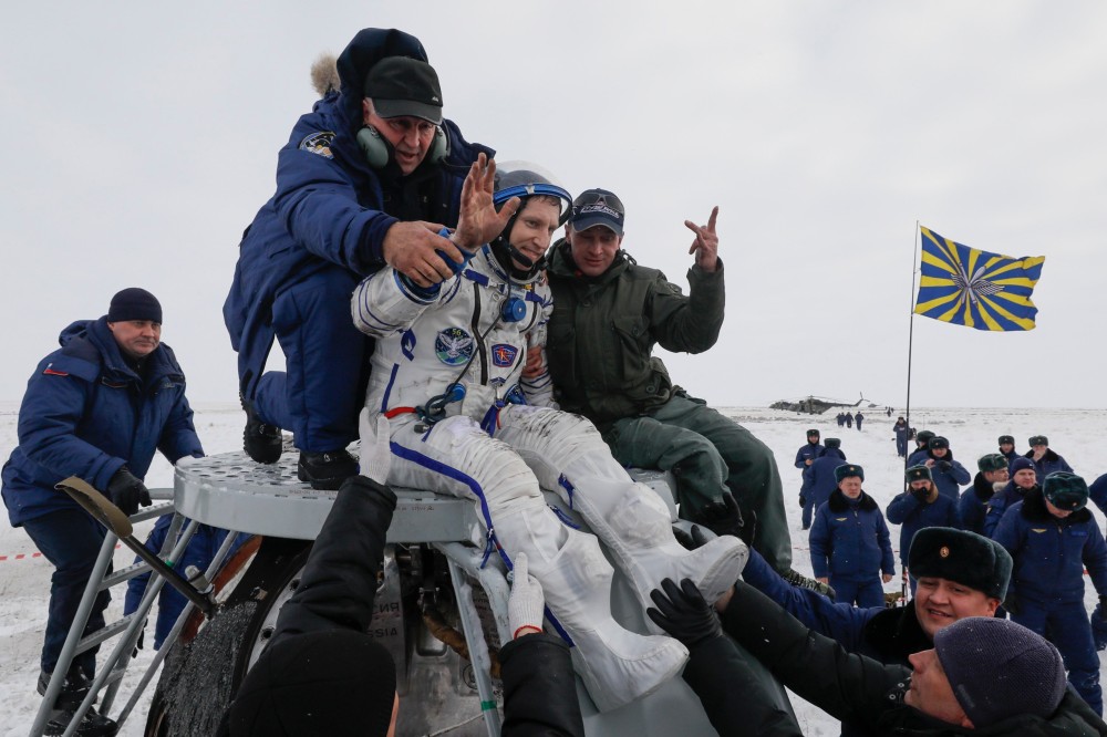 Földet értek az űrhajósok