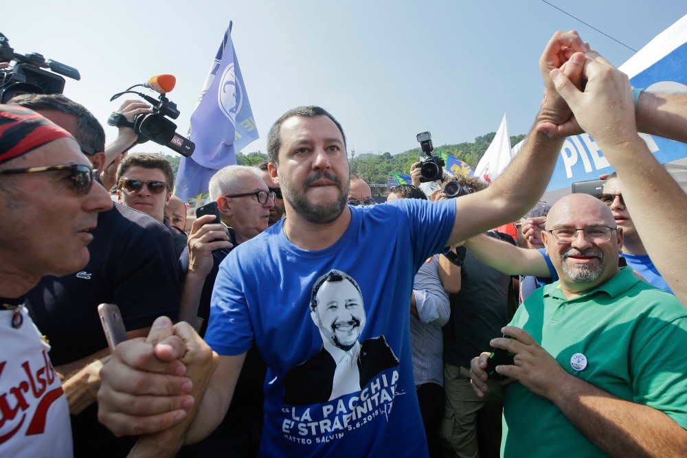 Tömegdemonstráció Rómában