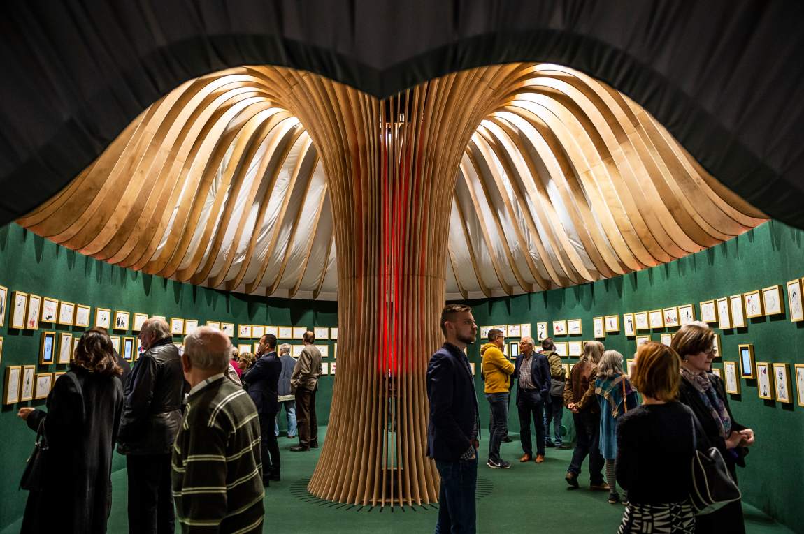 Megnyílt Jankovics Marcell Trianon című kiállítása