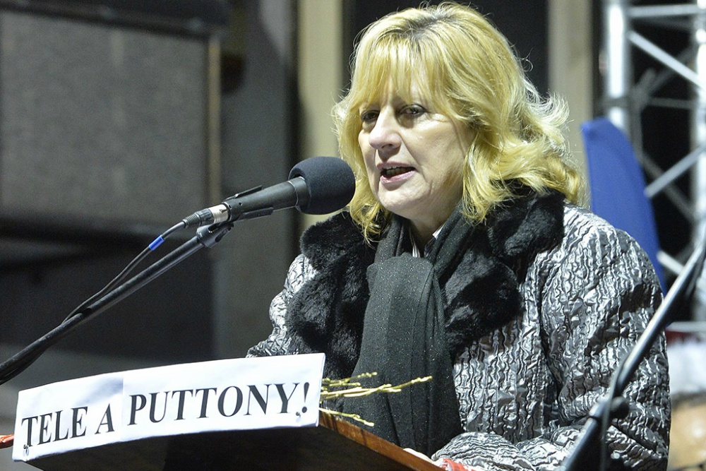 Közszolgálati sztrájkot hirdetnek