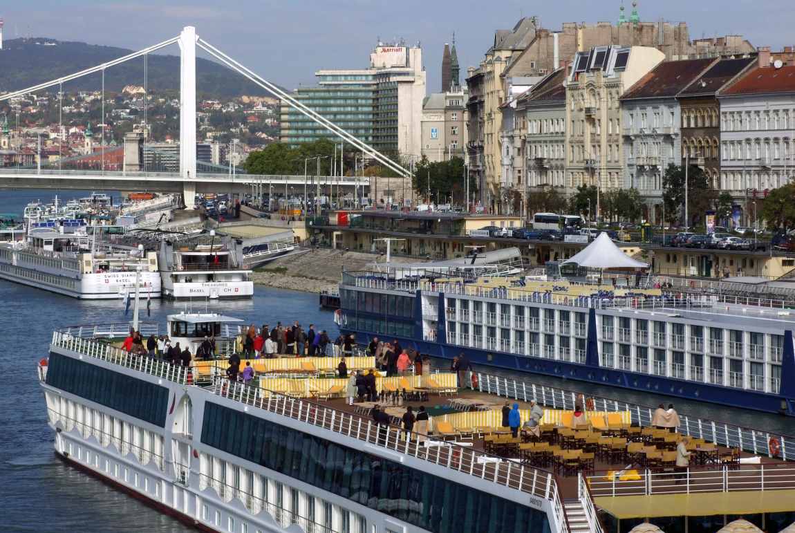 Kikötőfejlesztési program a Dunán