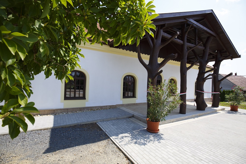 Indulnak a Magyar falu program első pályázatai