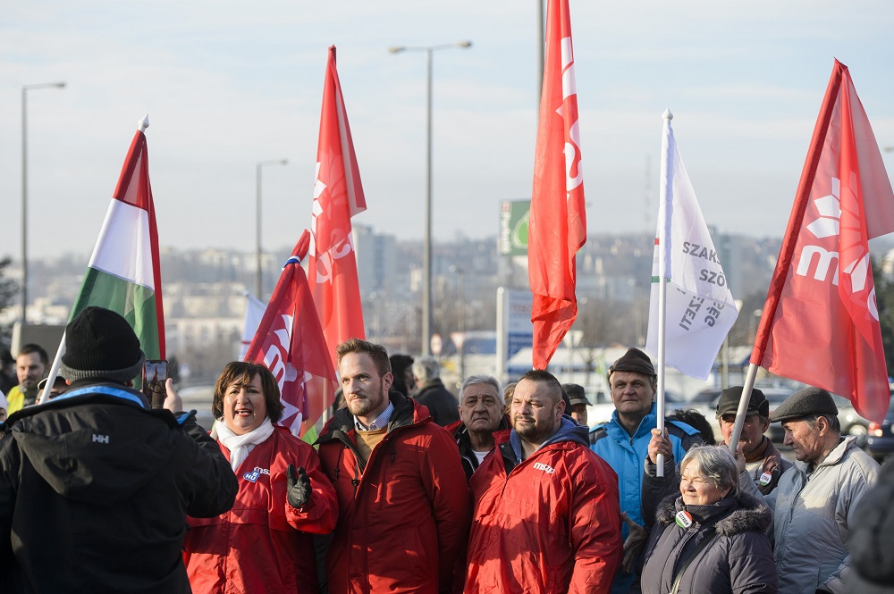 Kudarcba fulladtak a szombati tiltakozások