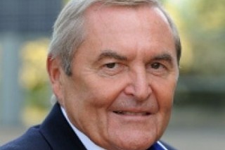 Elhunyt Ihász Kálmán