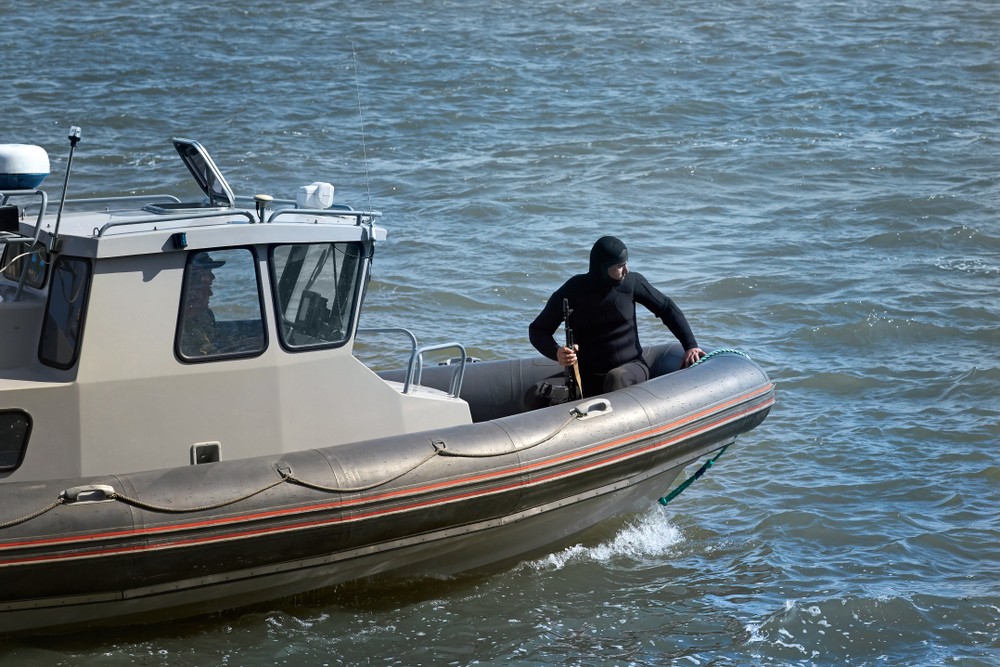 Tengerészek szabadultak afrikai kalózok fogságából