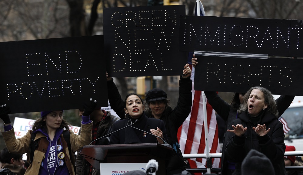 Trump ellen tüntettek a washingtoni Nők menetén