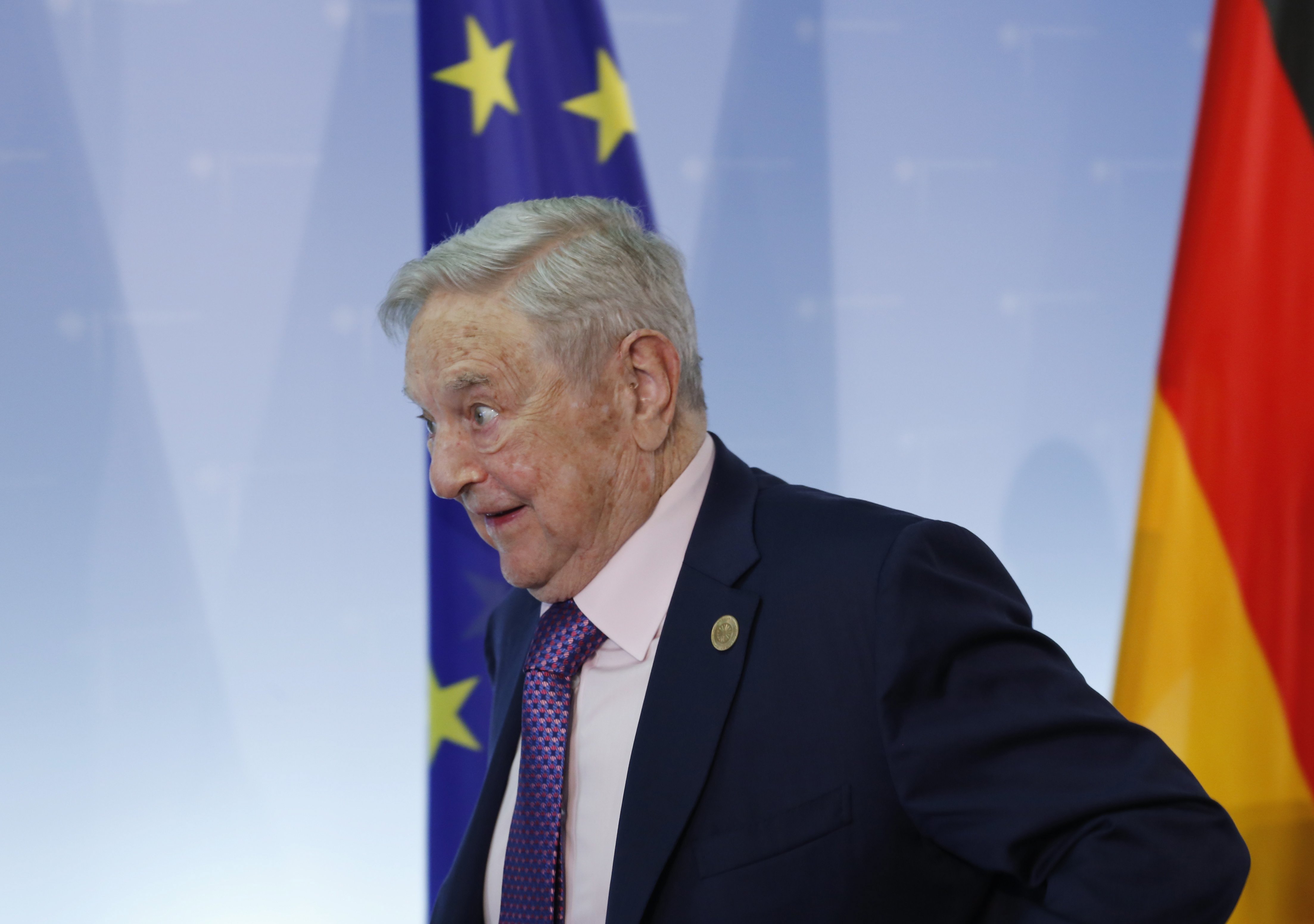 Soros keze mindenhová elér – lapszemle