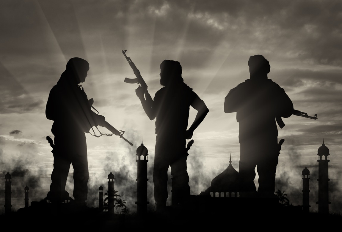 Elveszíthetik állampolgárságukat a dzsihadista britek