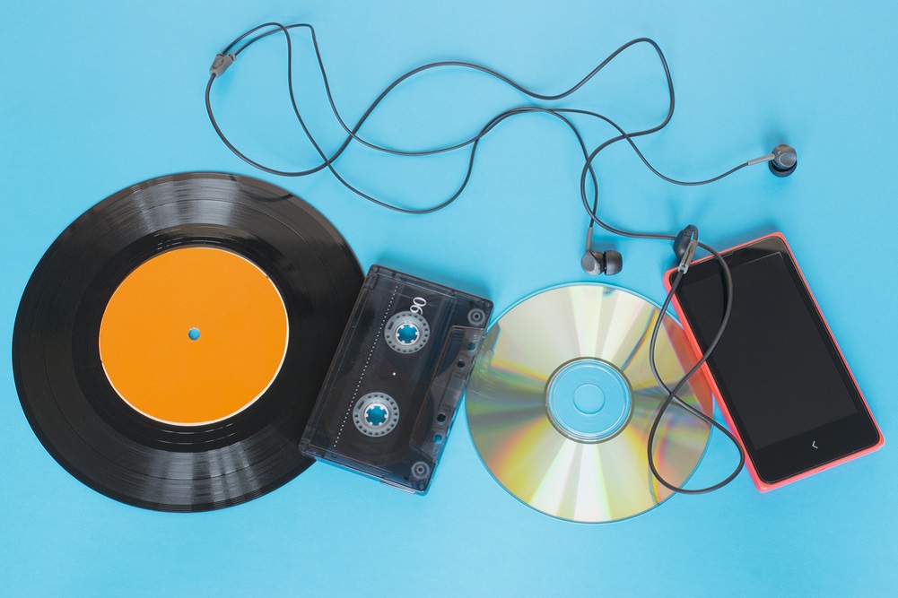 Nemcsak a zene lett más, a dalszövegek is változtak