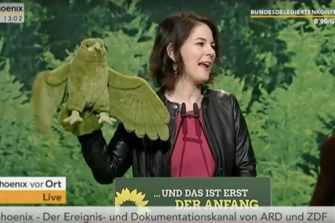 A Fidesz kizárására szólított fel