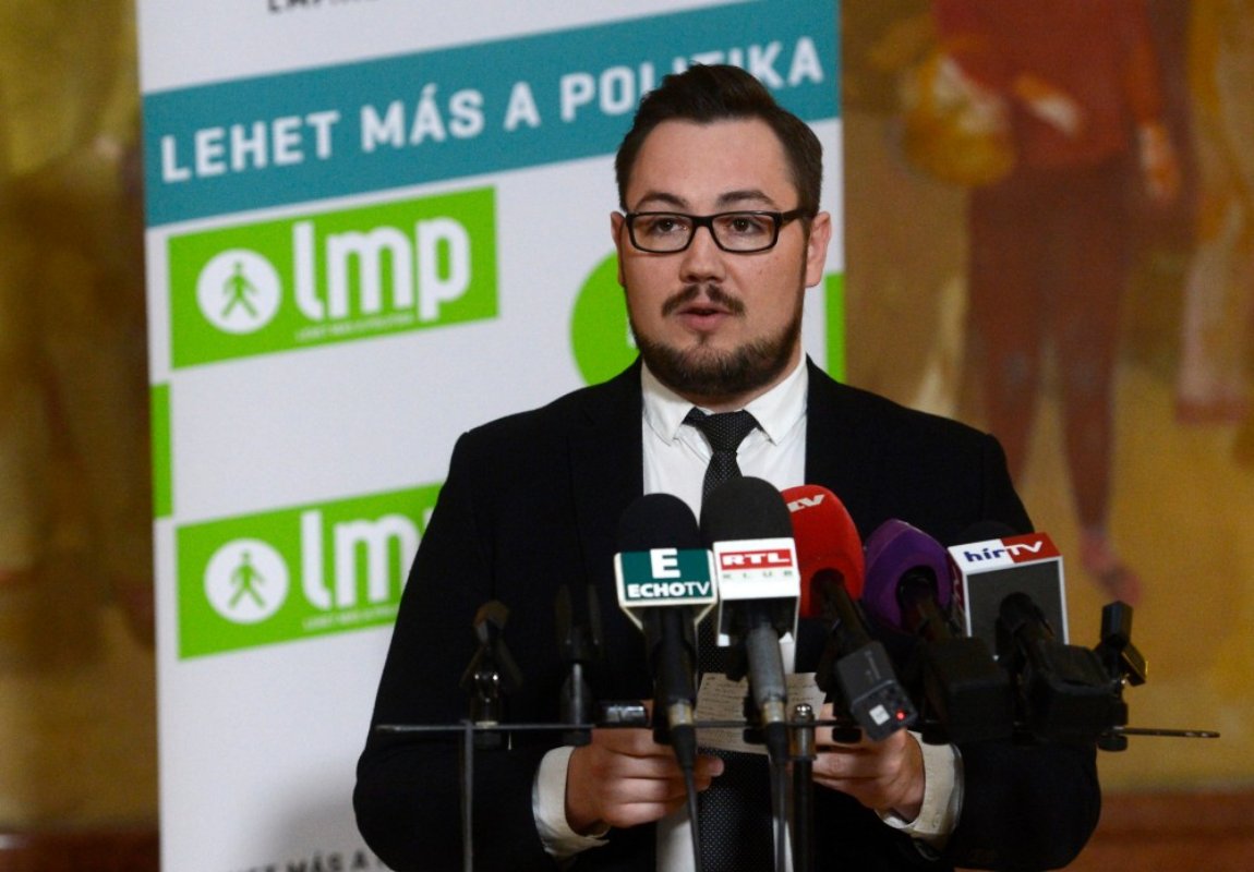 Fákat ültetne a parkolóhelyekre az LMP