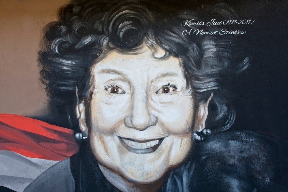 Száz éve született Komlós Juci