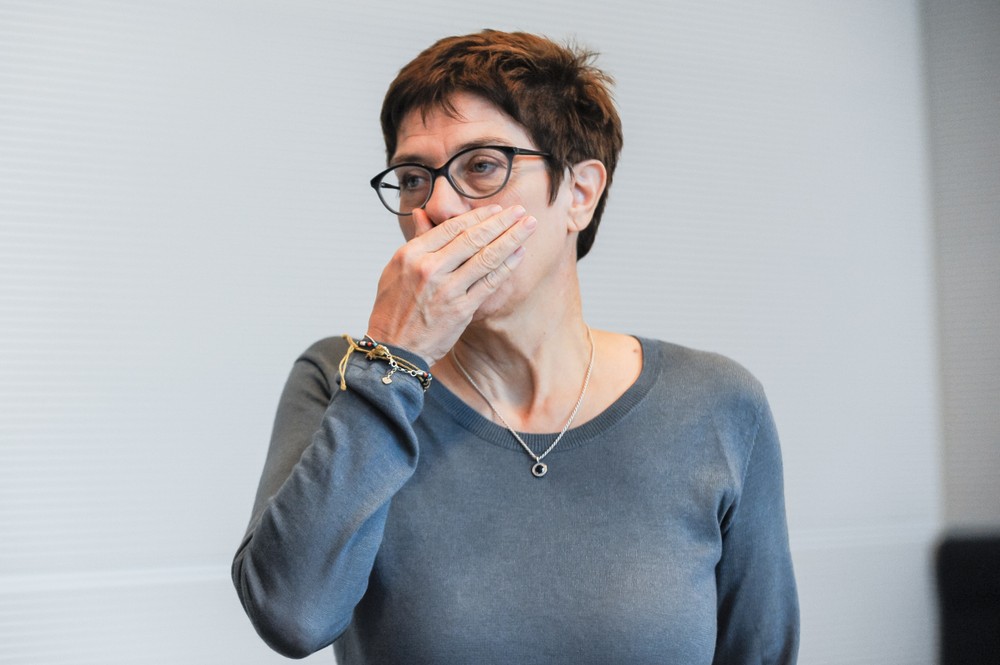 A határ lezárását is mérlegelné