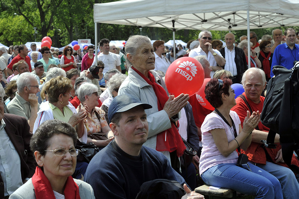 A baloldal is ellenzi Timmermans politikáját
