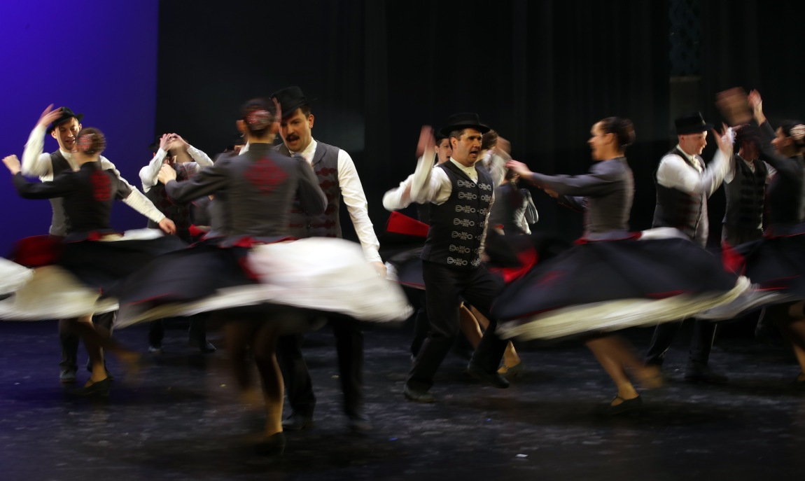 Alkotni, formálni, éltetni a kultúrát