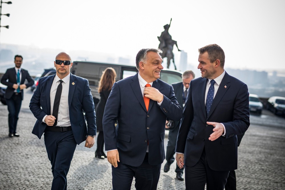 Közös program a migráció megfékezésére