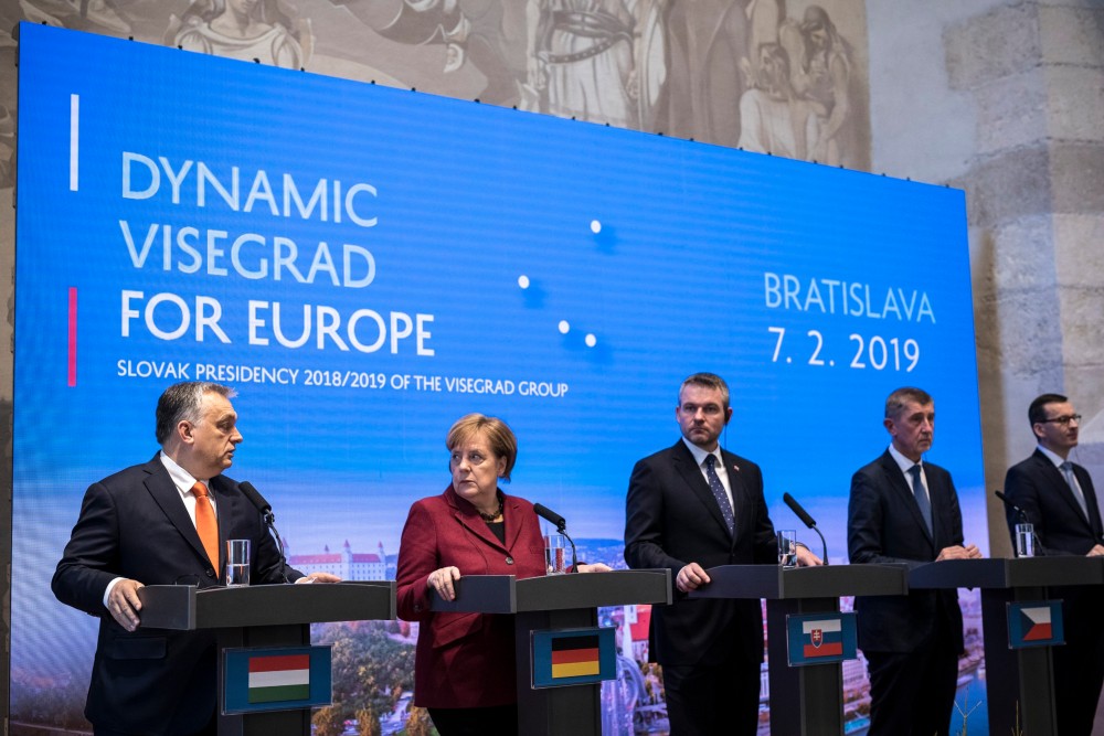 A nagy döntésekkel meg kell várni az EP-választást