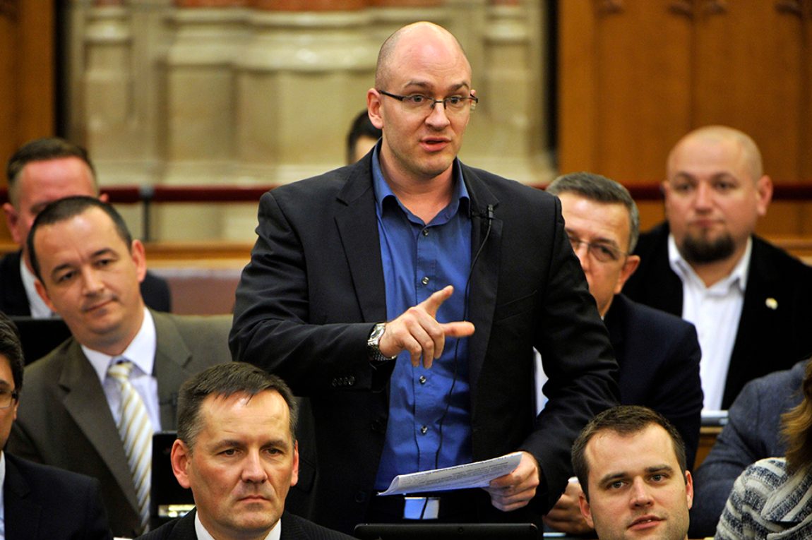 A családvédelmi akciótervet támadja a Jobbik