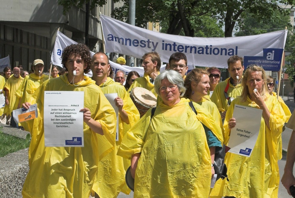 Az Amnesty bírálja Párizst