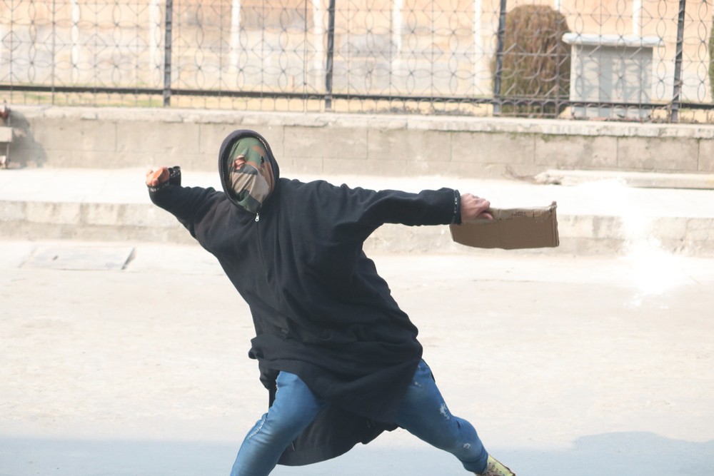 Budapestre tartó AfD-s buszt támadtak meg