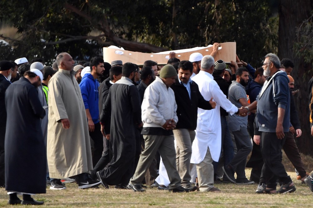 Eltemették az első áldozatokat