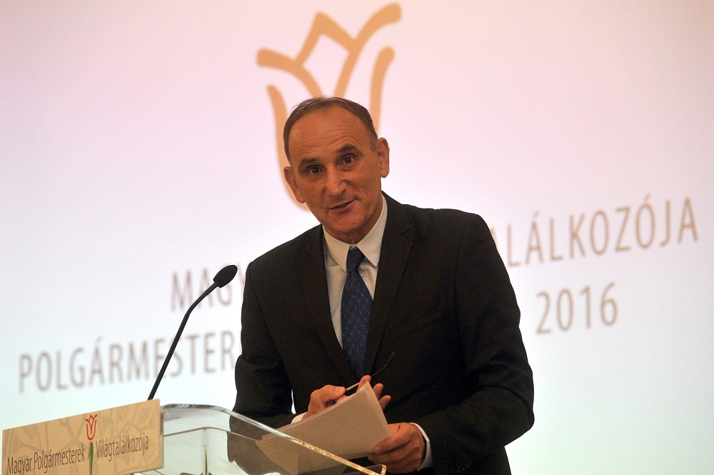 A Fidesz választ vár Gémesitől