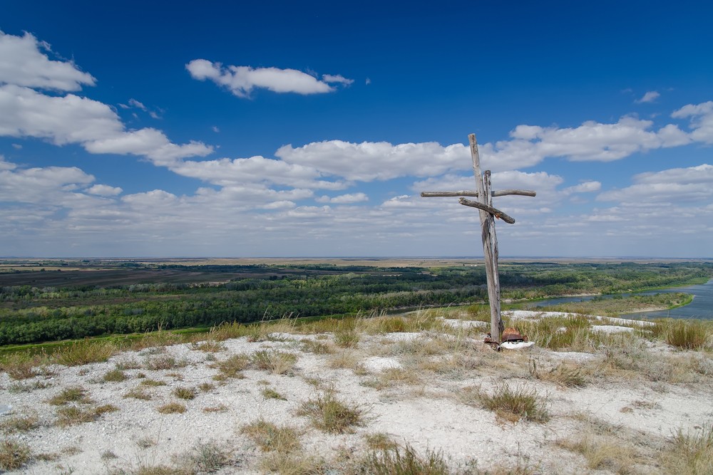 Holttestek jelöletlen sírokban