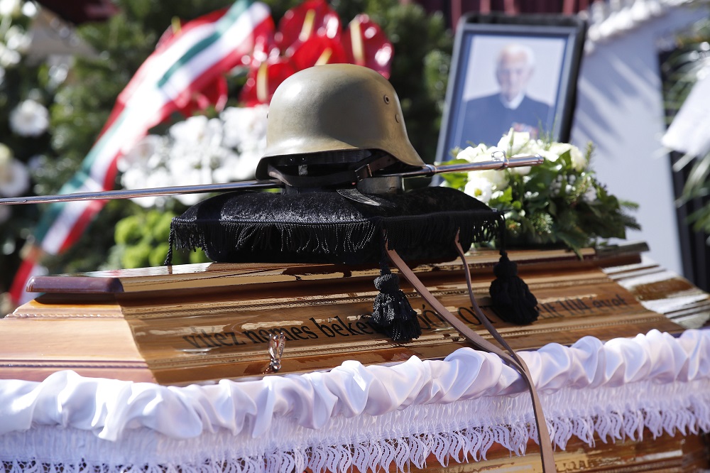 Eltemették vitéz nemes békei Koós Ottó alezredest