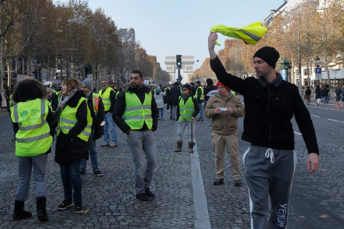Rendőri biztosítás mellett tüntettek