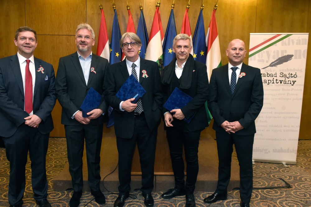 Alföldi Róbertet és Gál J. Zoltánt is díjazták