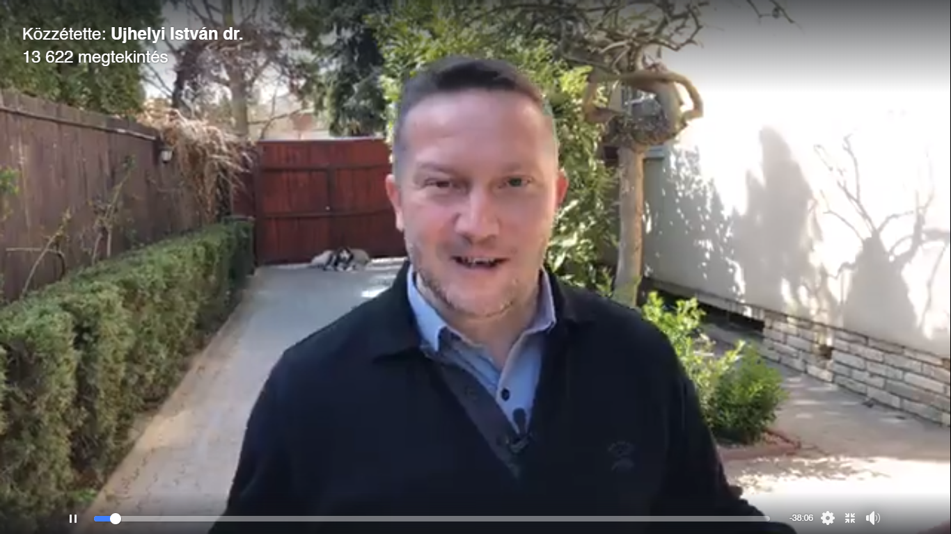 Bemutatta szőregi házát az újságíróknak Ujhelyi István