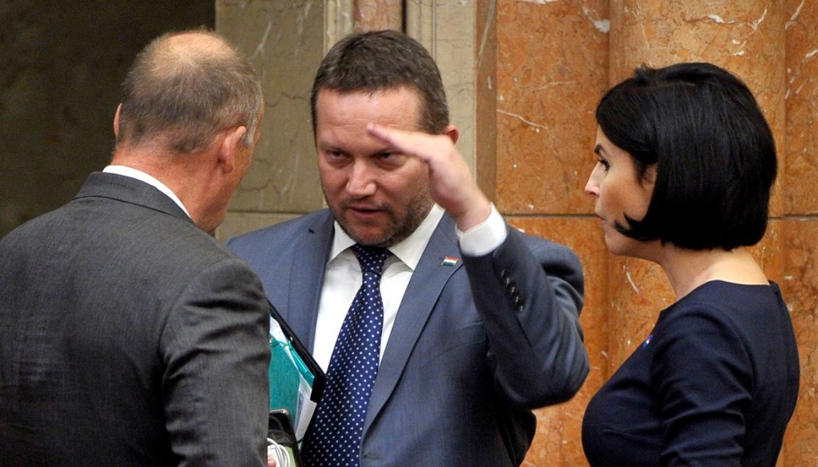 „Ujhelyi feleslegesen jött”