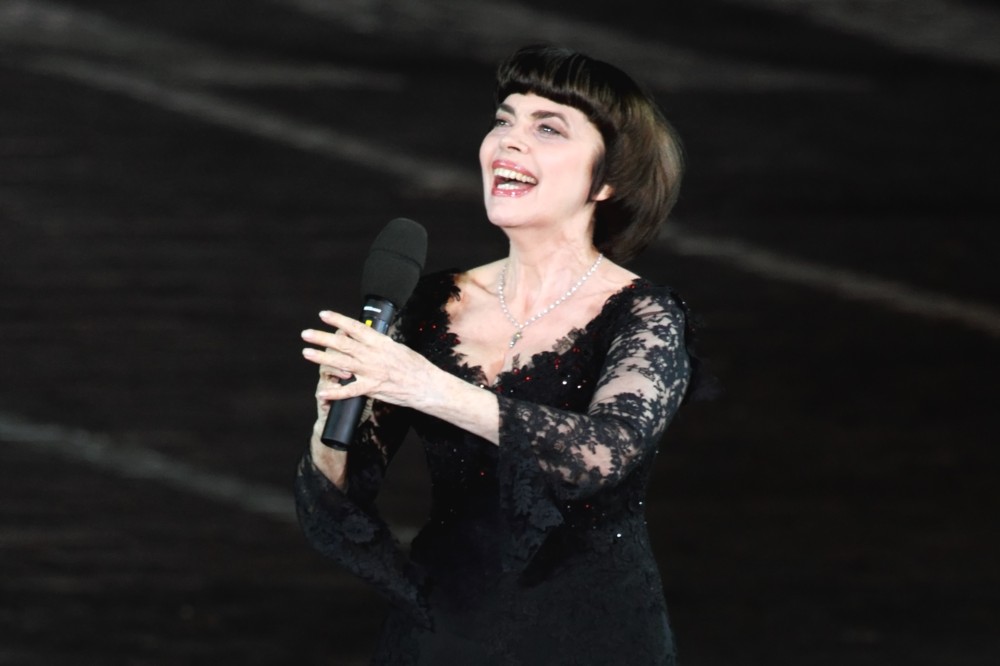 De Sade márki várában ad koncertet Mireille Mathieu