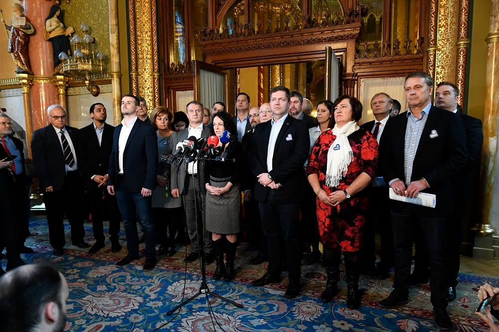 Pécsen körzetenként csak egy ellenzéki jelölt indul