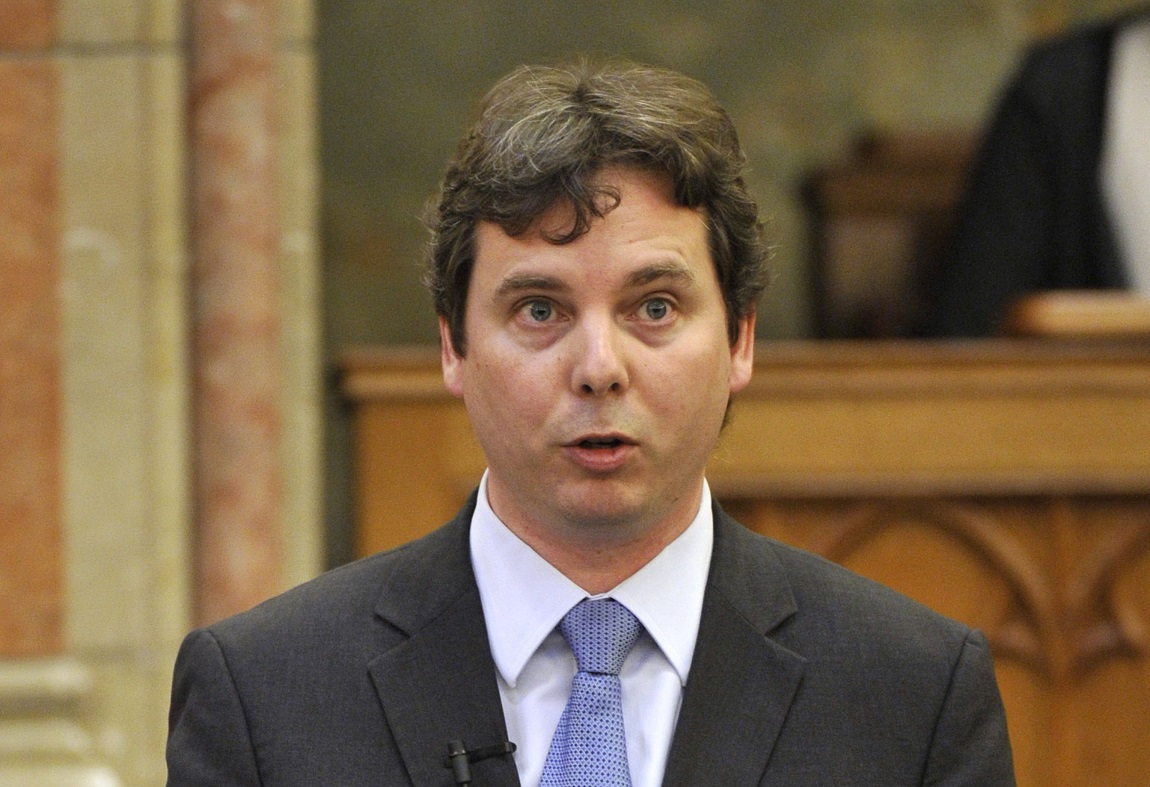 A szocik harcra szólítják fel a Fideszt