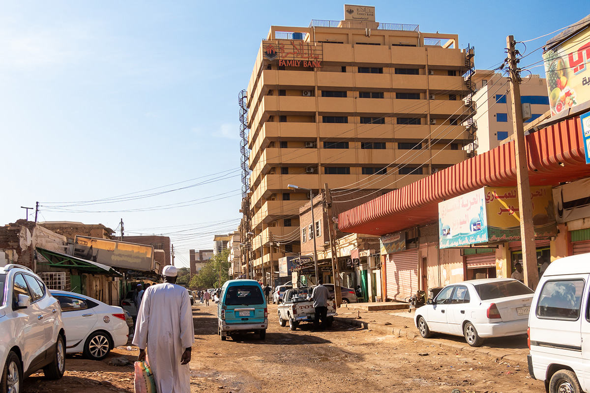 A szudáni hadsereg megakadályozta a tüntetők feloszlatását