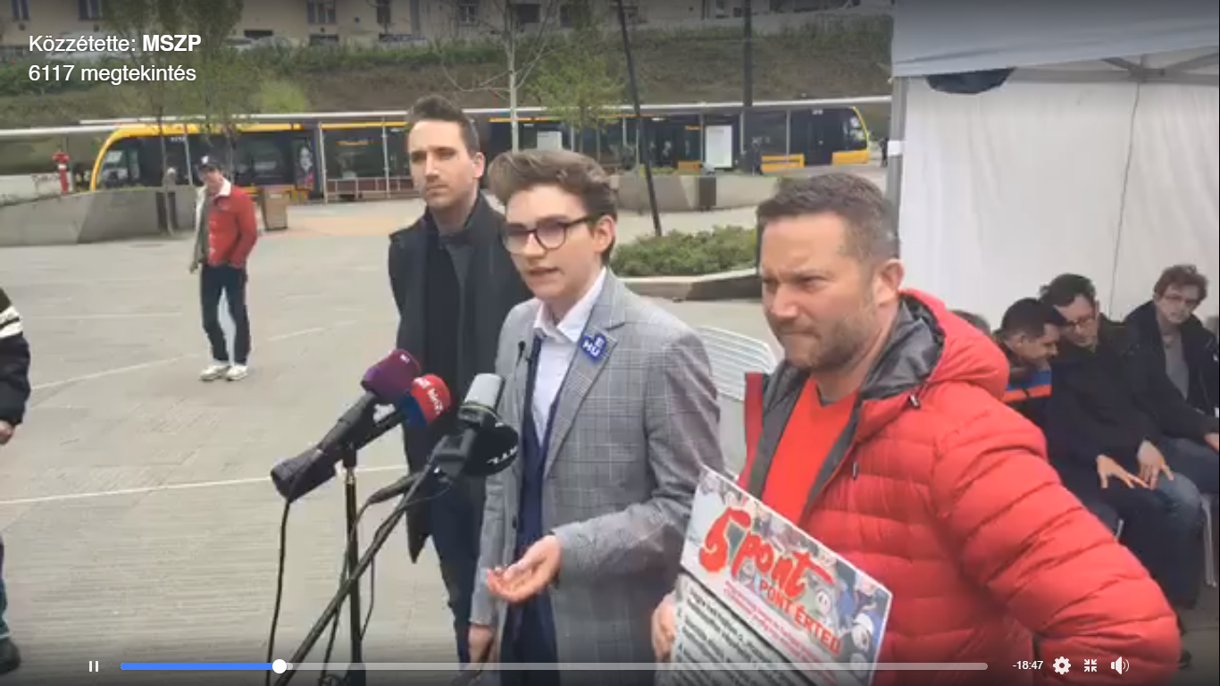 A fiatalokat segítenék a szocik