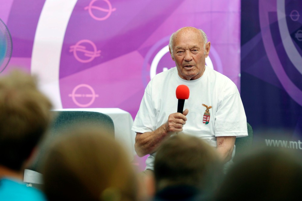 Buzánszky Jenőre emlékeztek