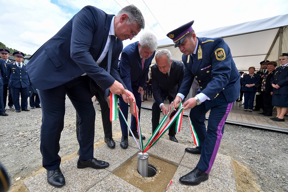 Az elítéltek mellett a törvénytisztelő emberek is jól járnak