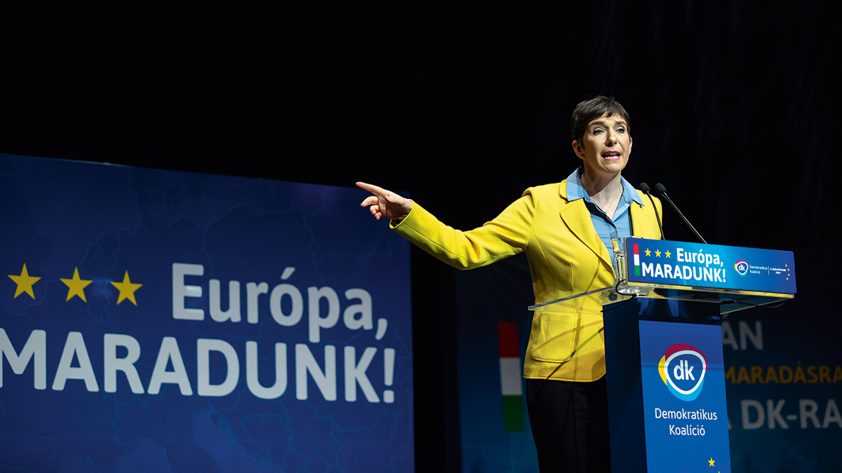 Felszámolnák az államiságot