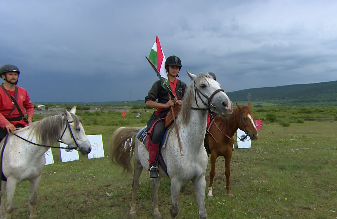 Taroltak a magyar lovasíjászok