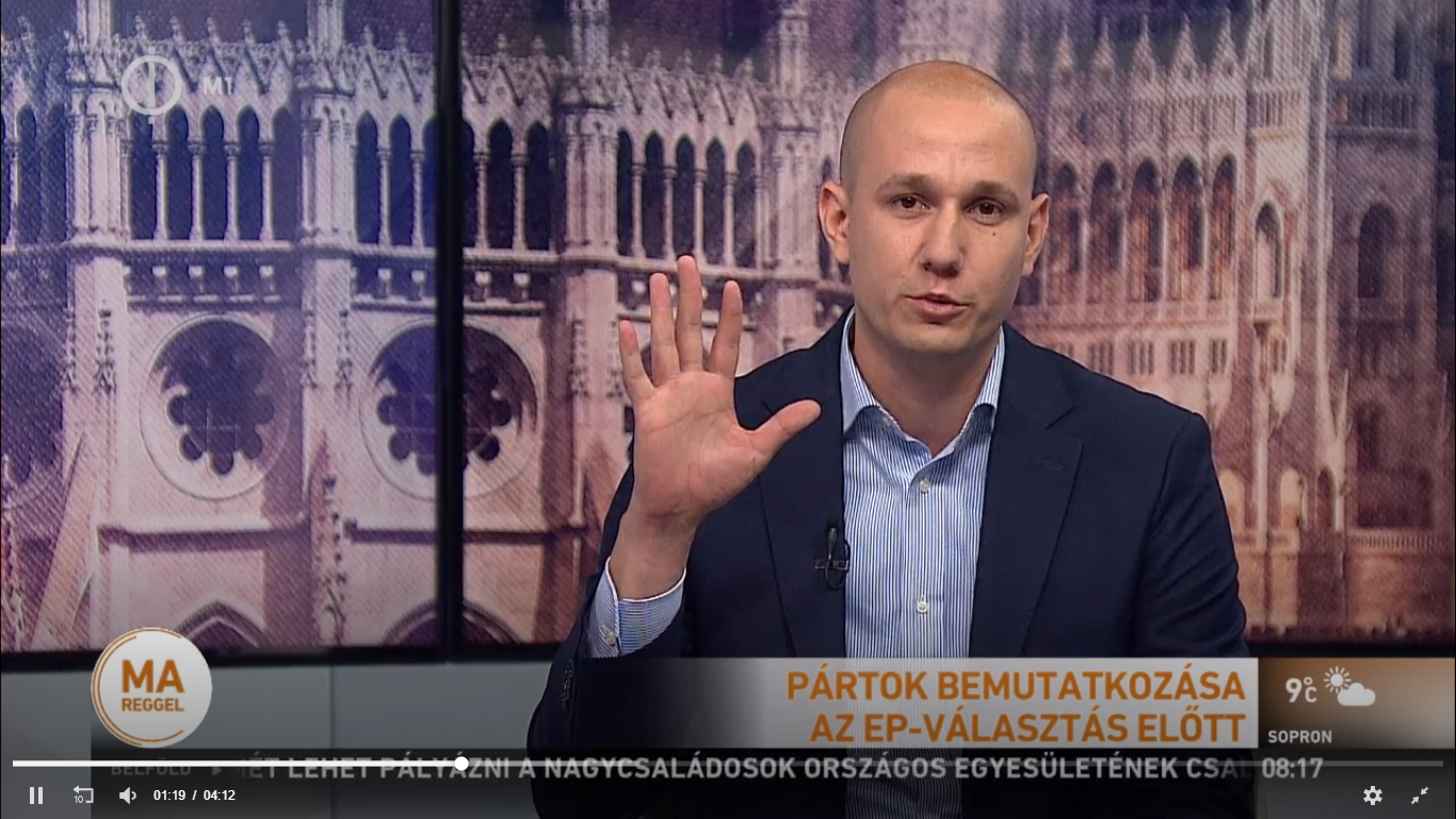 A DK-s szóvivő sértődötten kivonult a stúdióból