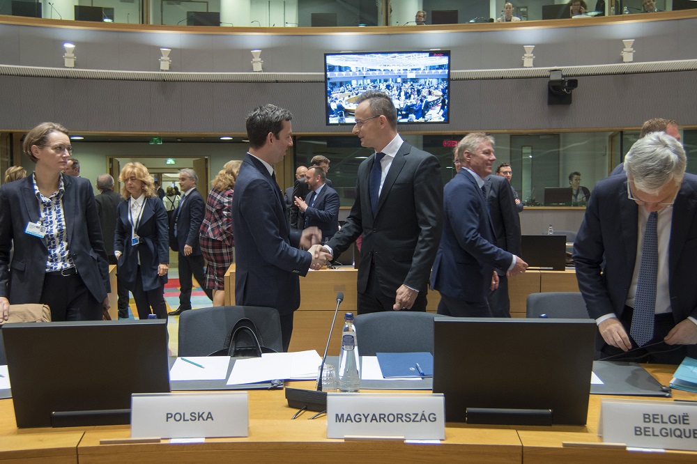 Szijjártó Péter: megbomlott a status quo