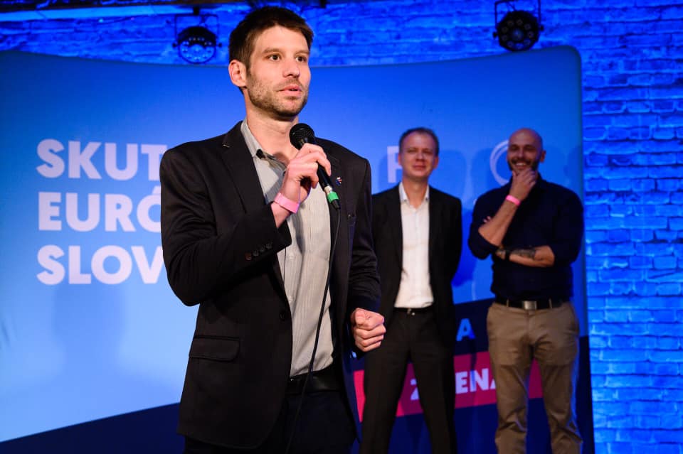 Szlovákiában győztek a liberálisok