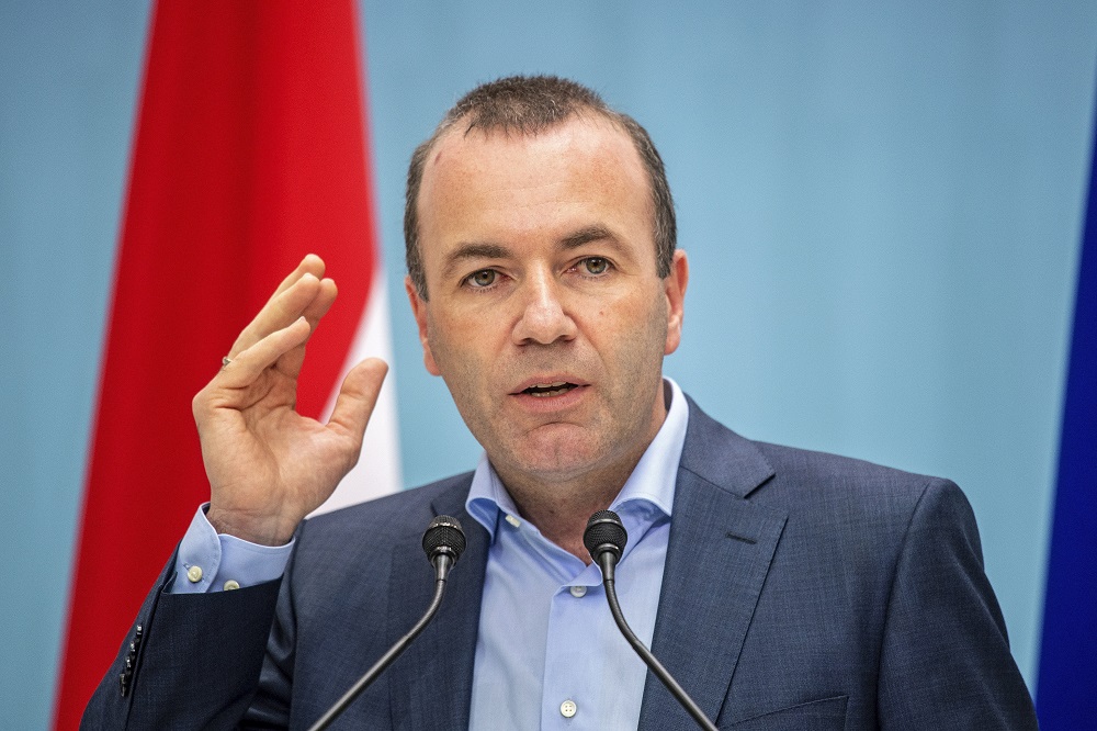 A megfelelési kényszer kudarca