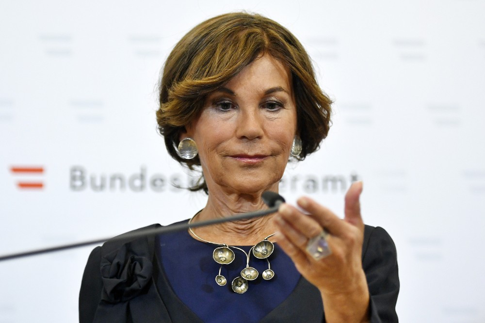 Osztrák kancellár: visszatért a nyugalom az országba