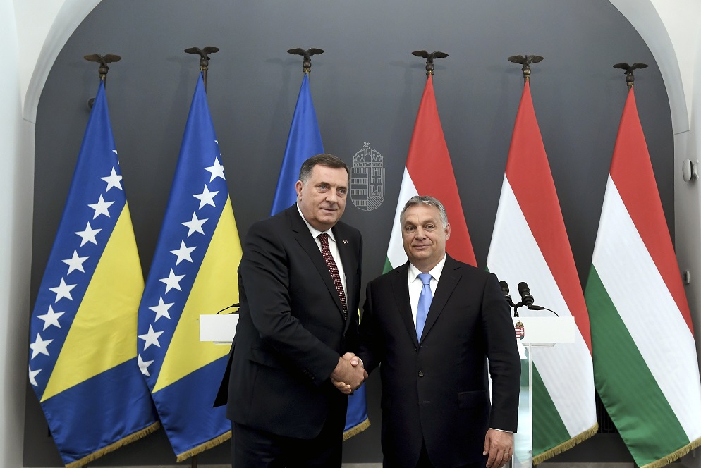 Intenzív kapcsolatokat kell kiépíteni